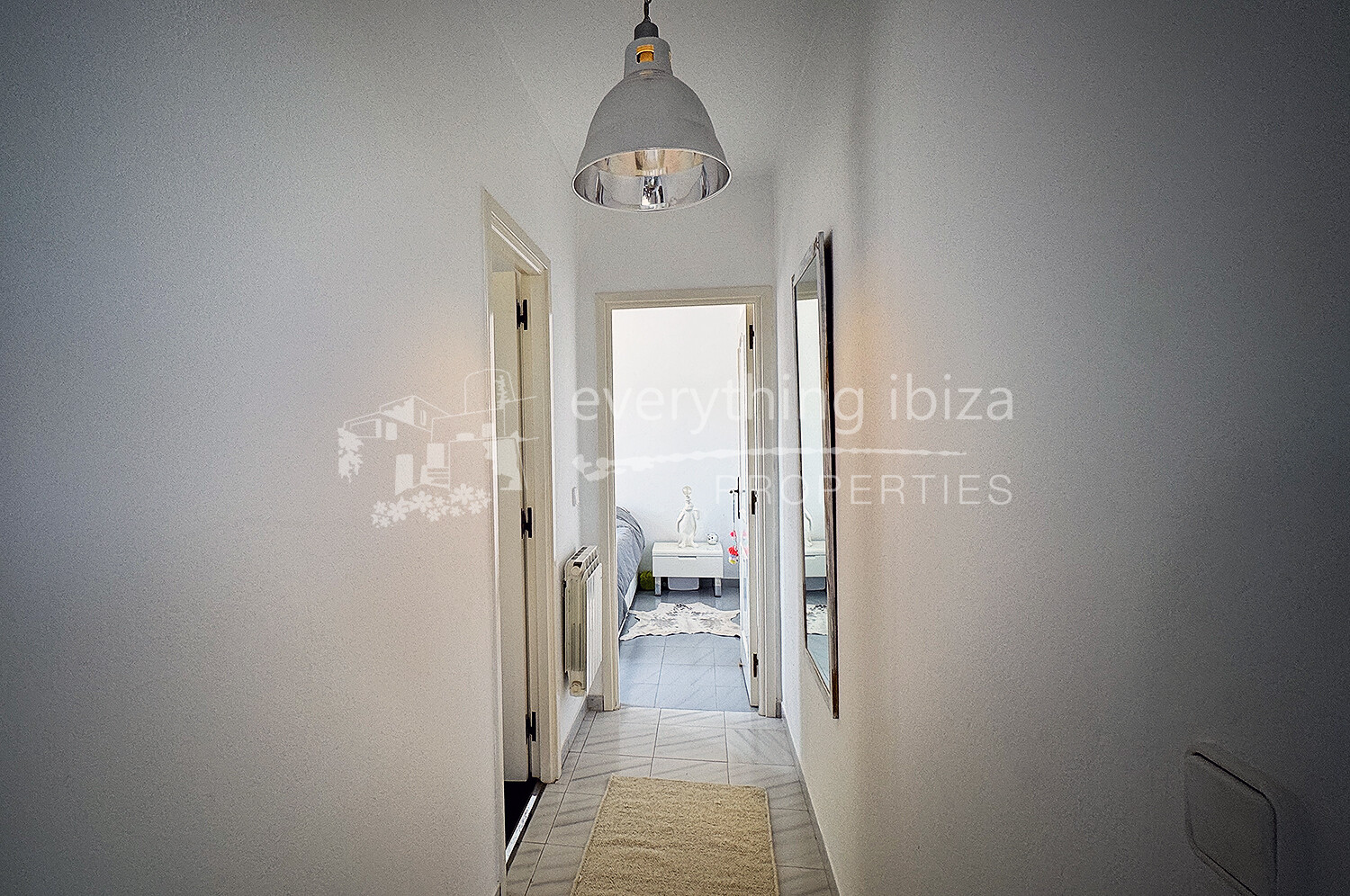 Beautiful Penthouse Apartment with Roof Terrace & Close to the Beach, ref. 1729, for sale in Ibiza by everything ibiza Properties