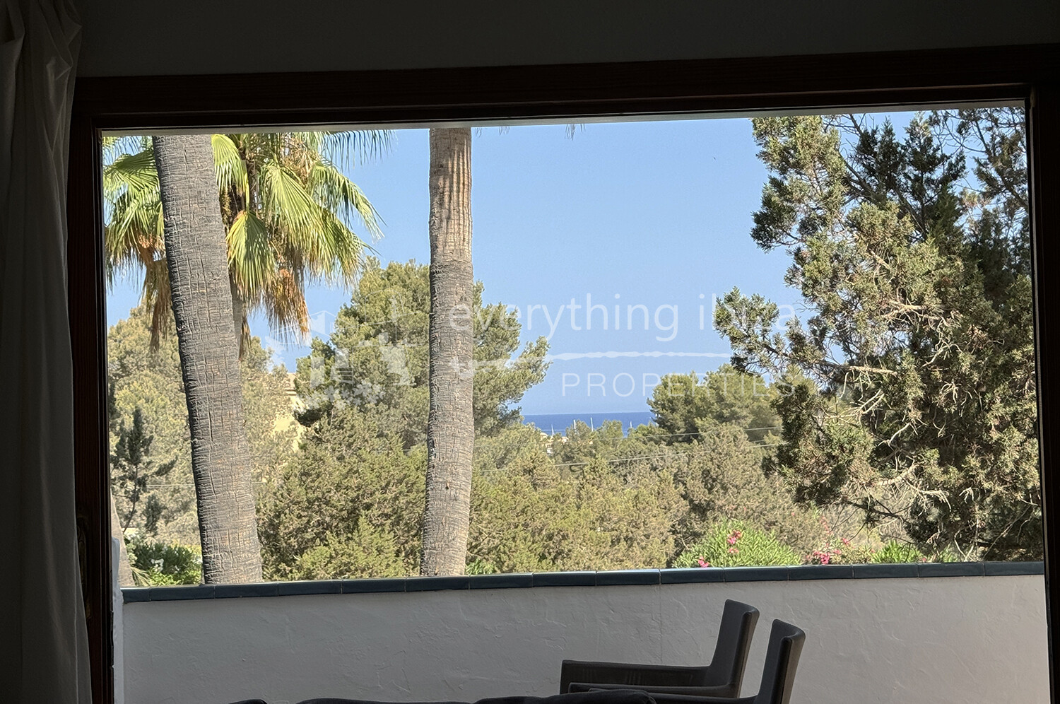 Beautiful Penthouse Apartment with Roof Terrace & Close to the Beach, ref. 1729, for sale in Ibiza by everything ibiza Properties