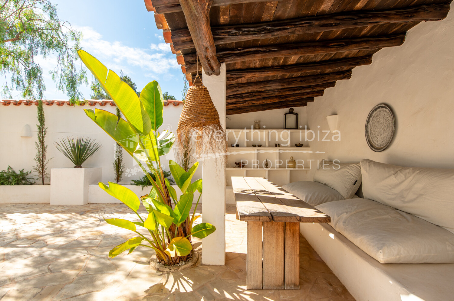 Cosy Renovated Turn Key Ready Detached Villa Close to the Local Beach, ref. 1716, for sale in Ibiza by everything ibiza Properties