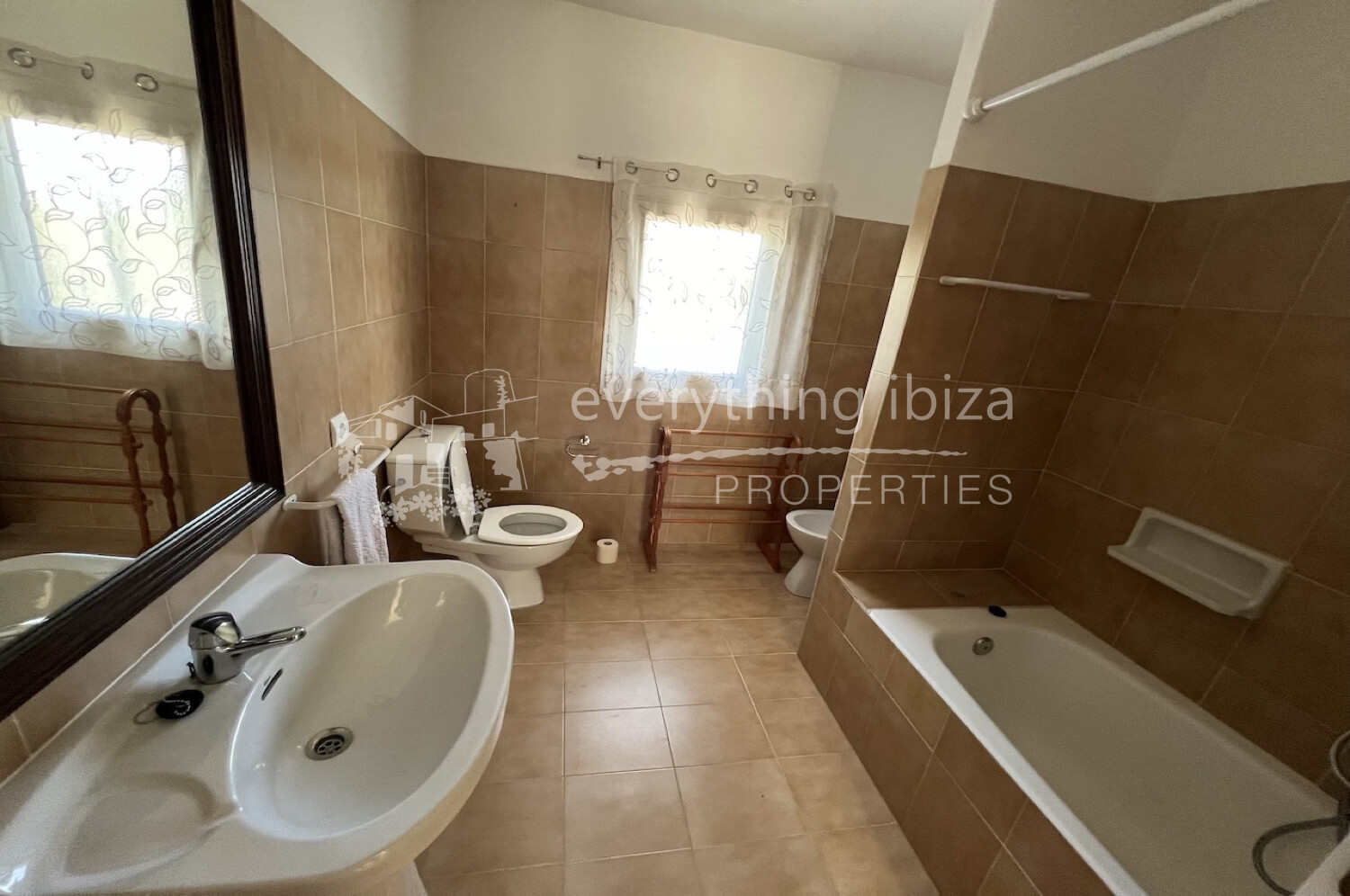 Charming Traditional 3 Bed Detached Villa Ideal for Design Refresh, ref. 1731, for sale in Ibiza by everything ibiza Properties