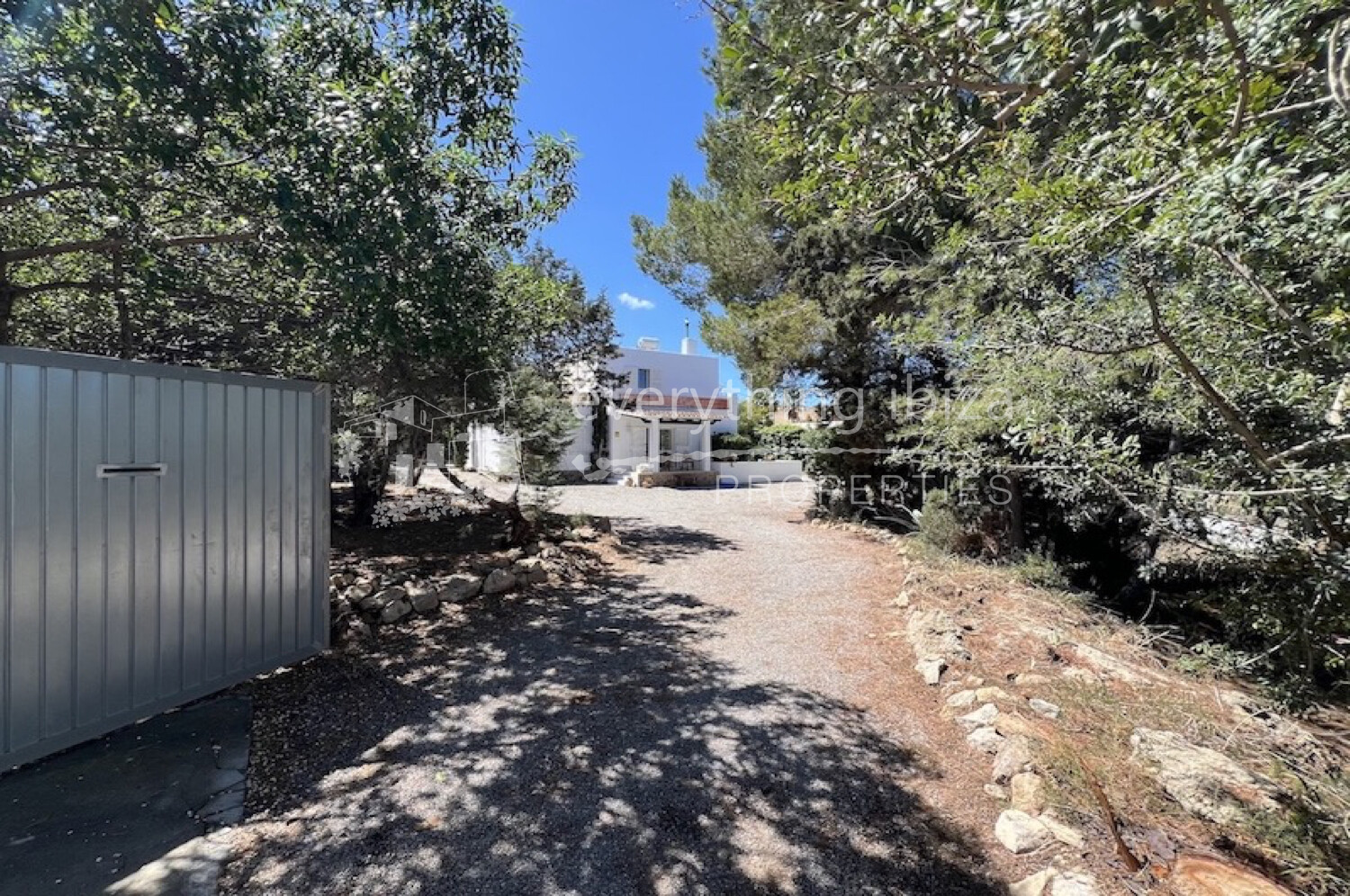 Charming Traditional 3 Bed Detached Villa Ideal for Design Refresh, ref. 1731, for sale in Ibiza by everything ibiza Properties