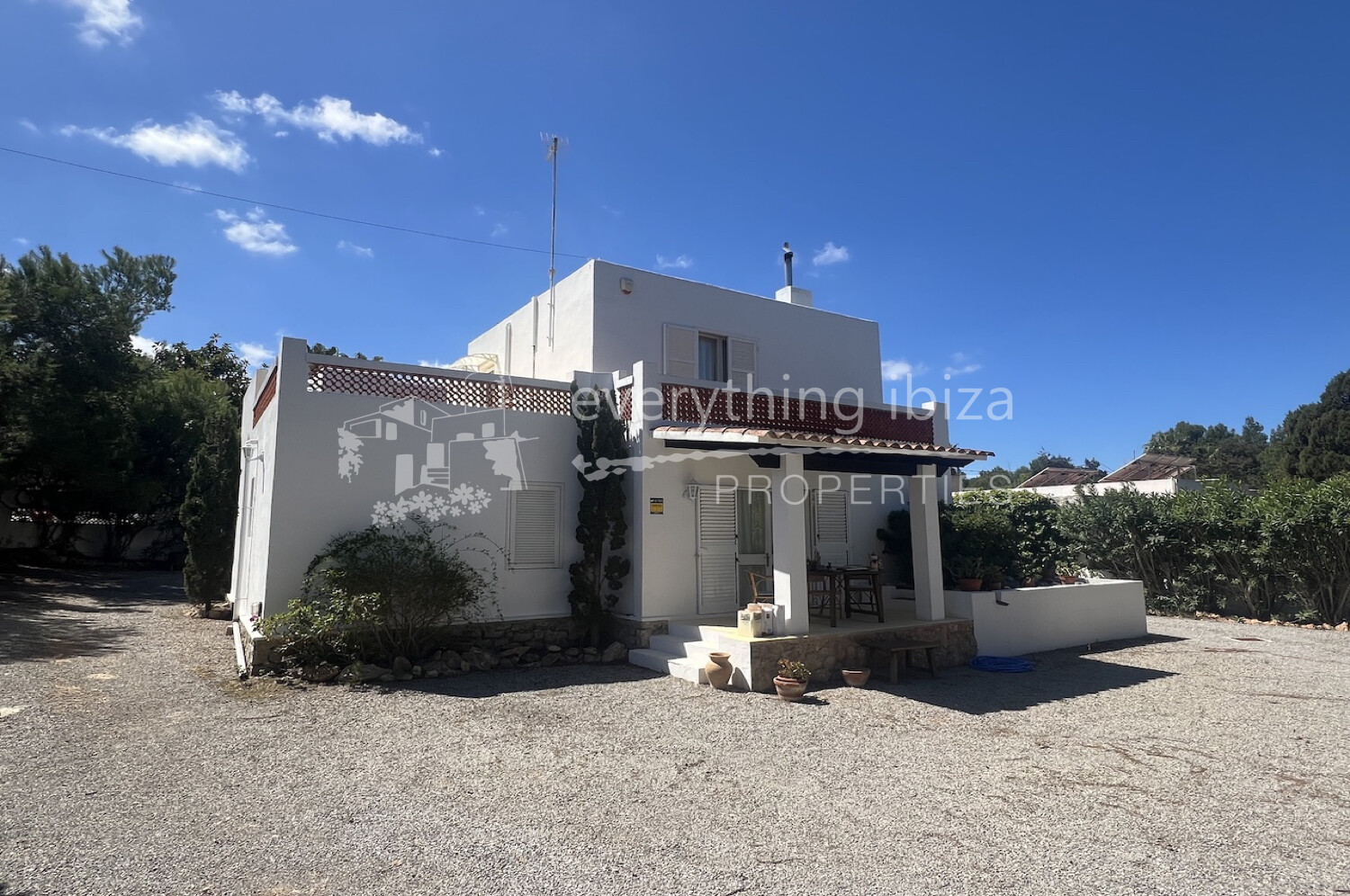 Charming Traditional 3 Bed Detached Villa Ideal for Design Refresh, ref. 1731, for sale in Ibiza by everything ibiza Properties