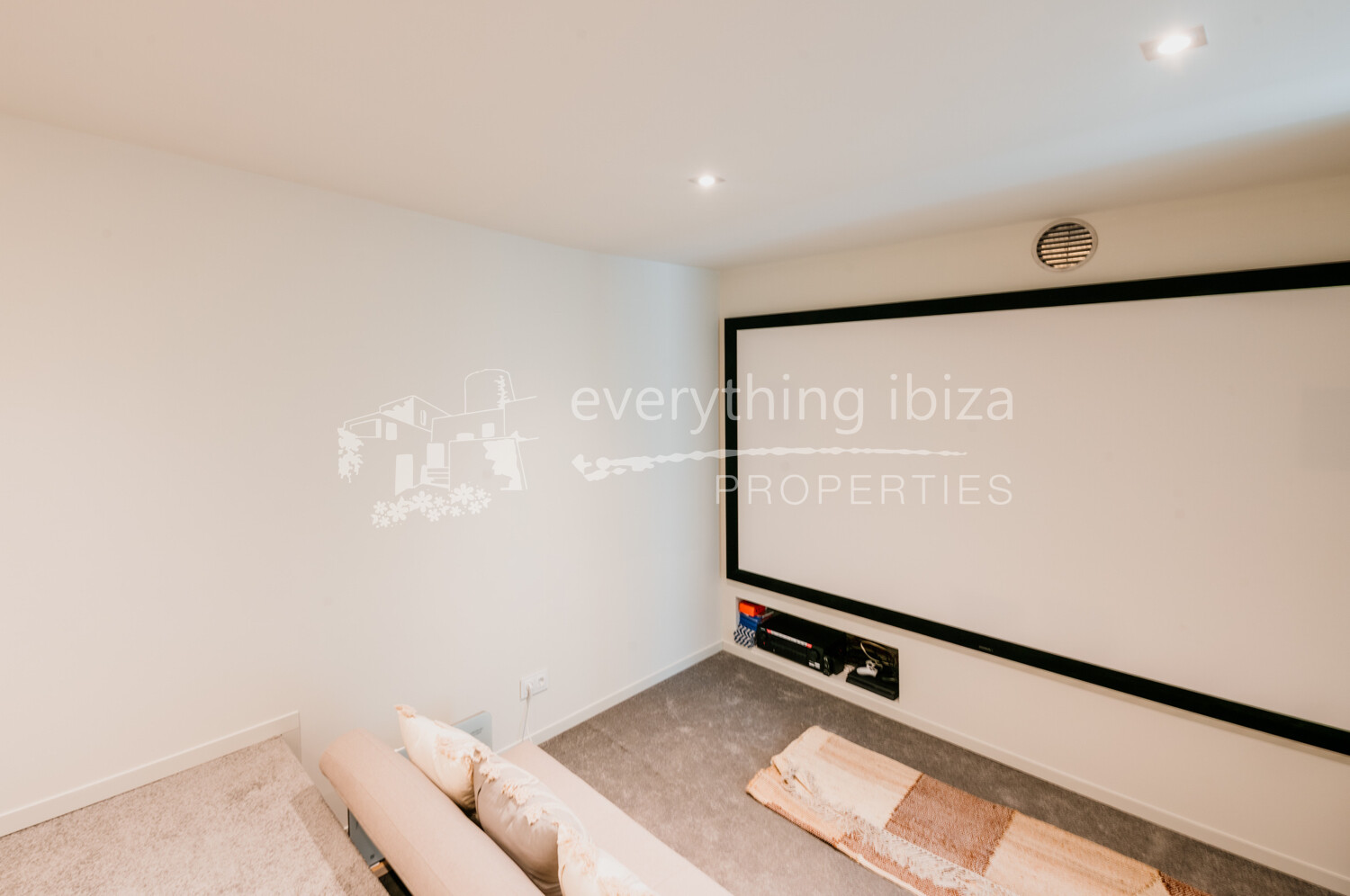 New Super Stylish Luxury Modern Villa Close to the Sea & Nearby Beaches, ref. 1732, for sale in Ibiza by everything ibiza Properties