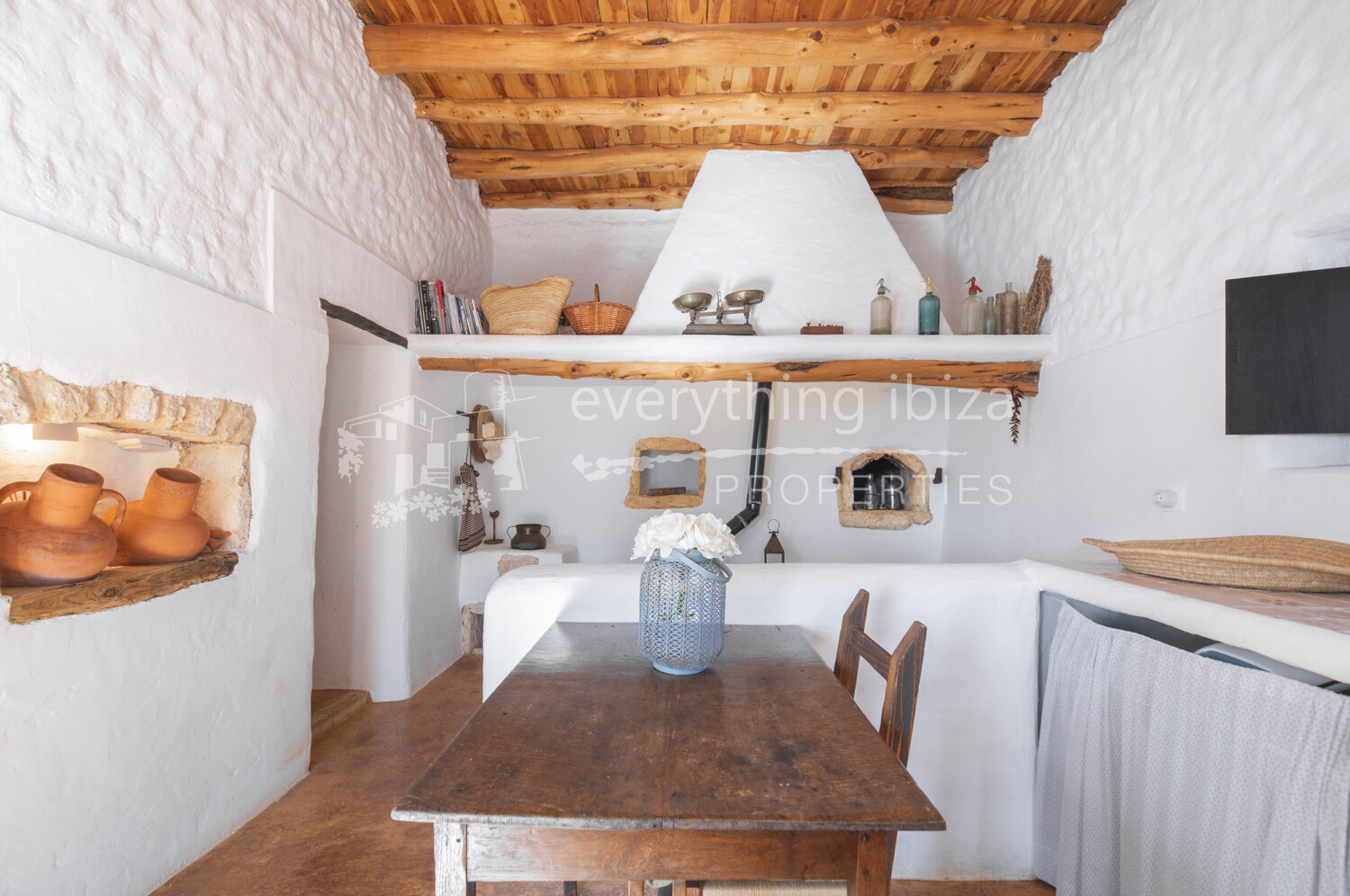 Charming Traditional Finca with Guest Cottage & Pool on a Large Rural Plot, ref. 1735, for sale in Ibiza by everything ibiza Properties