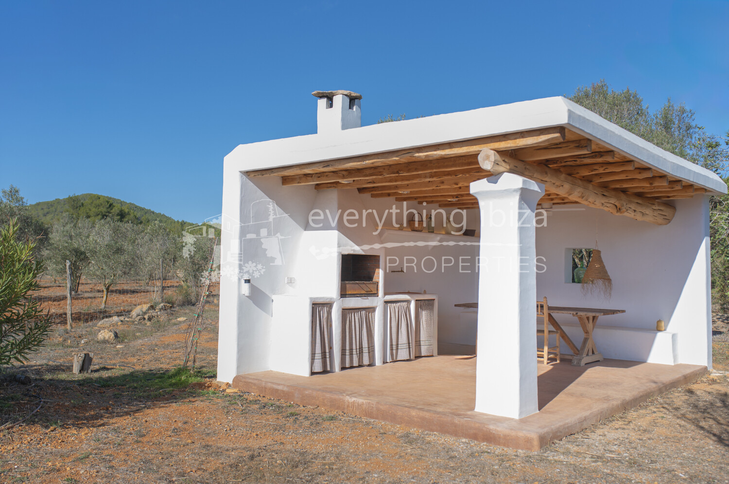 Charming Traditional Finca with Guest Cottage & Pool on a Large Rural Plot, ref. 1735, for sale in Ibiza by everything ibiza Properties