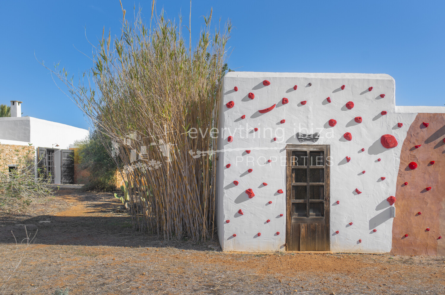 Charming Traditional Finca with Guest Cottage & Pool on a Large Rural Plot, ref. 1735, for sale in Ibiza by everything ibiza Properties