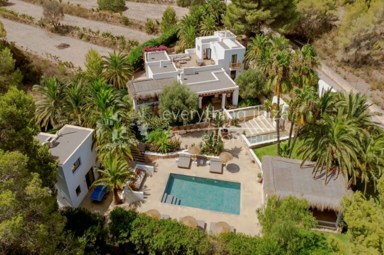 Stunning Country Villa Set in Beautiful Grounds with Guest House & Tourist License, ref. 1747, for sale in Ibiza by everything ibiza Properties