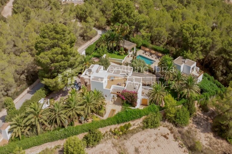 Stunning Country Villa Set in Beautiful Grounds with Guest House & Tourist License, ref. 1747, for sale in Ibiza by everything ibiza Properties