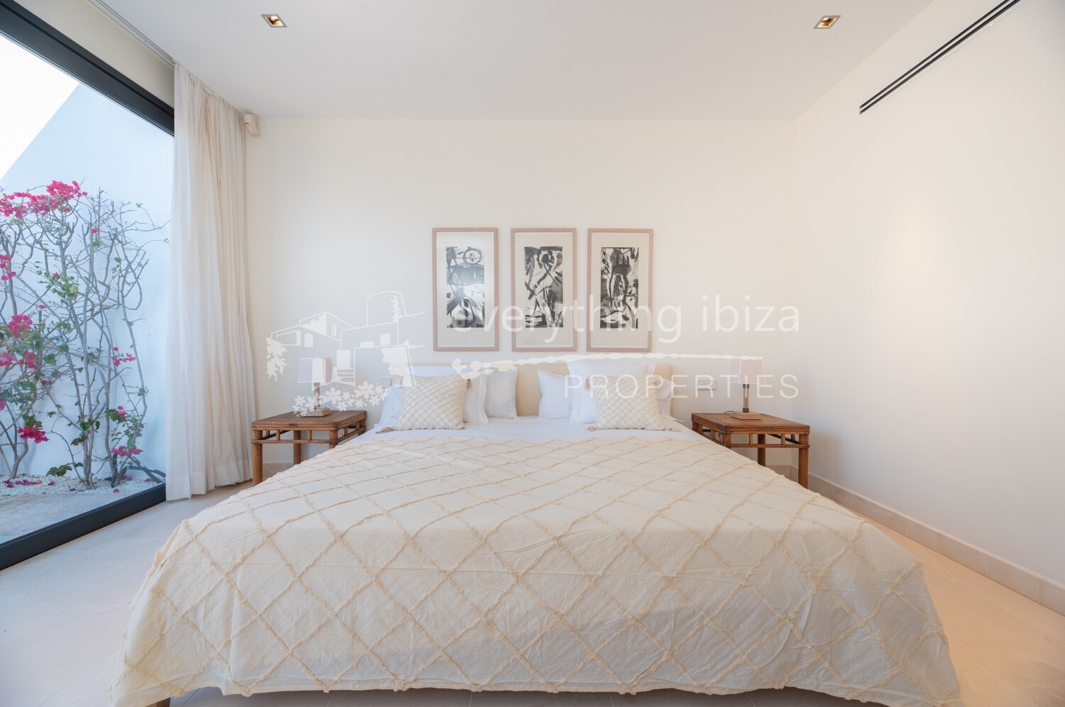 Luxurious Contemporary Villa in an Exclusive Area with Super Sea Views, ref. 1749, for sale in Ibiza by everything ibiza Properties