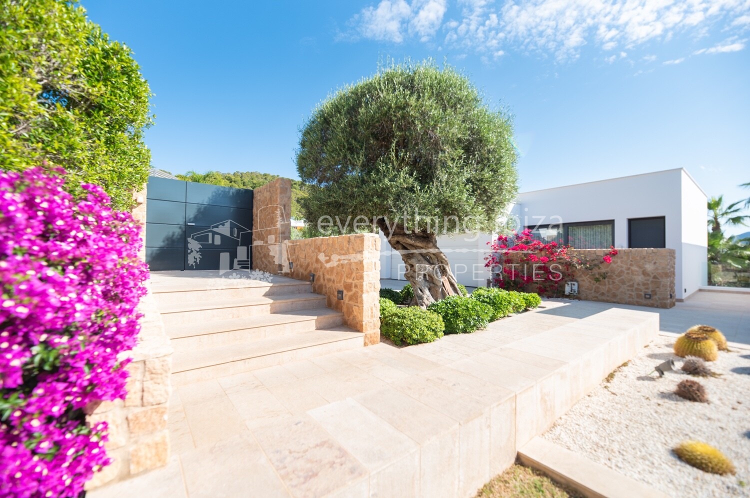 Luxurious Contemporary Villa in an Exclusive Area with Super Sea Views, ref. 1749, for sale in Ibiza by everything ibiza Properties