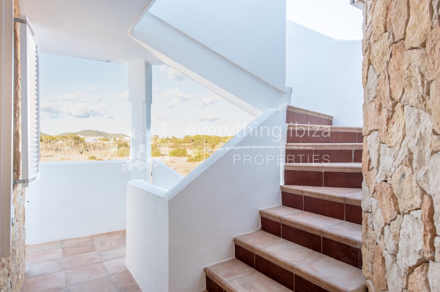 Luxuriously Renovated Penthouse with Private Rooftop, Just Steps from the Beach, ref. 1750, for sale in Ibiza by everything ibiza Properties