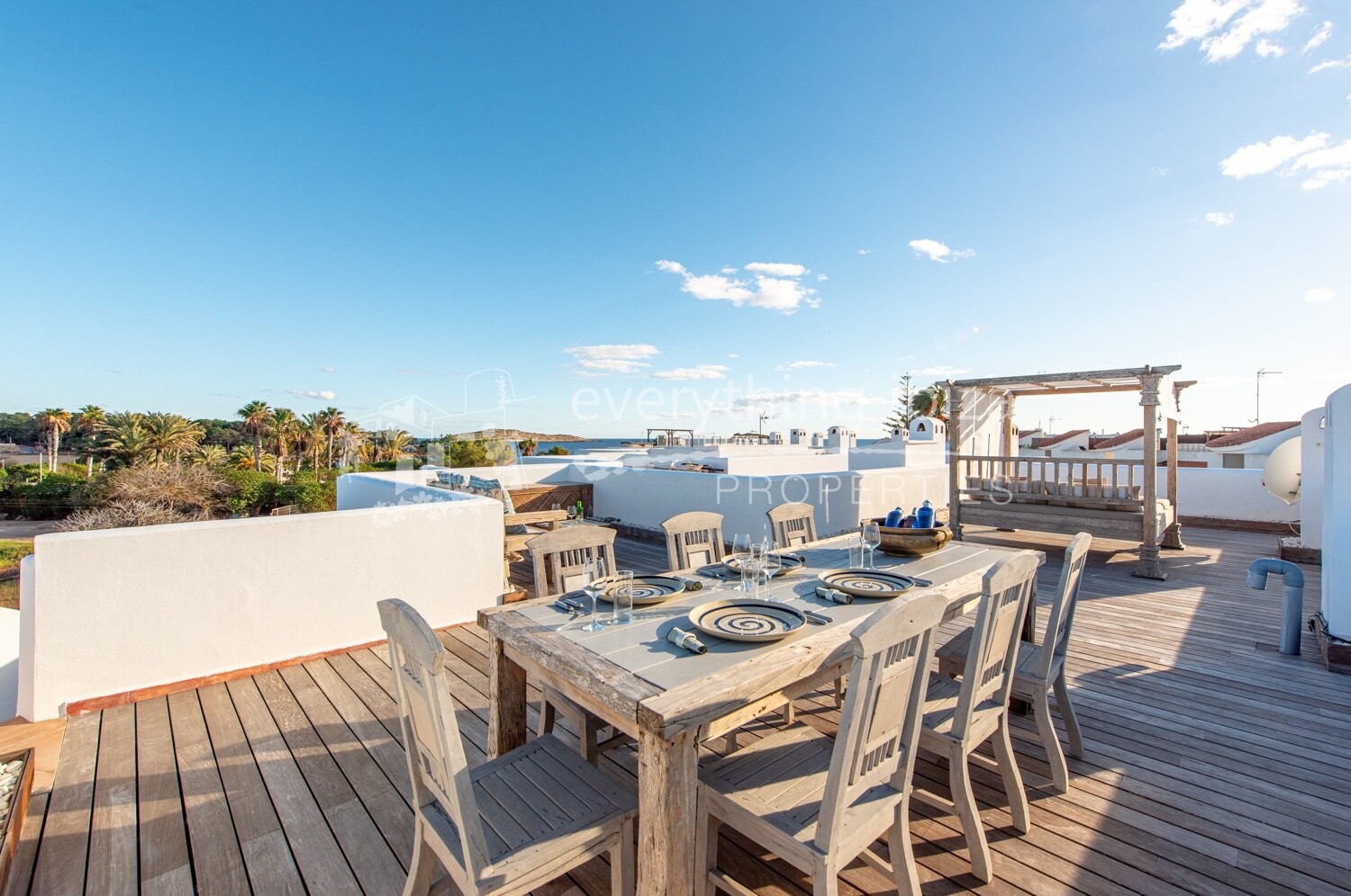 Luxuriously Renovated Penthouse with Private Rooftop, Just Steps from the Beach, ref. 1750, for sale in Ibiza by everything ibiza Properties