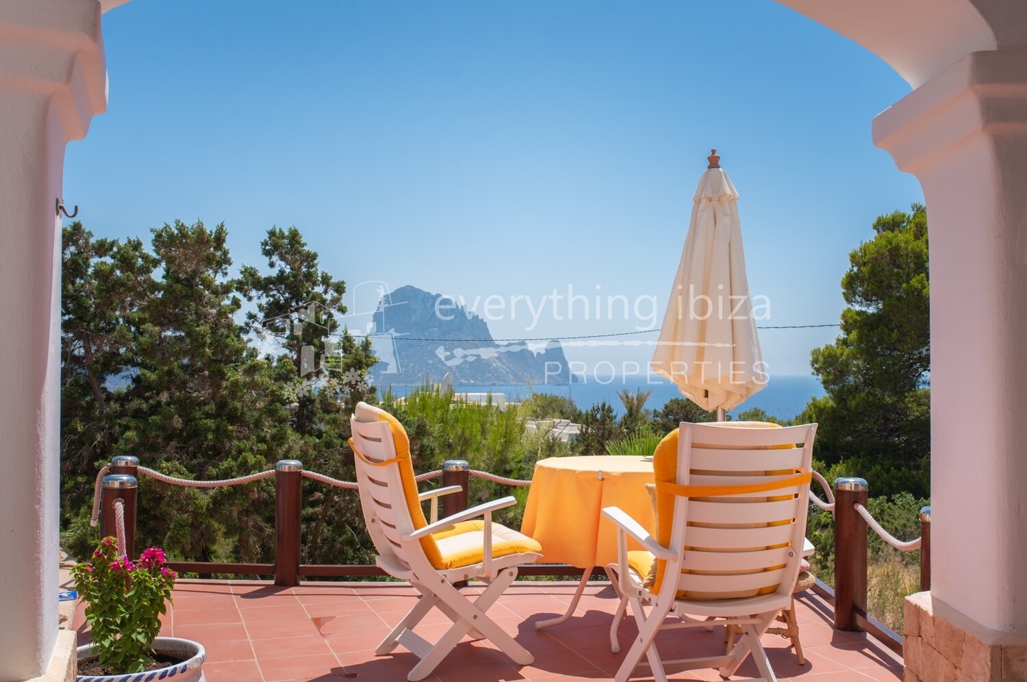 Magnificent Country Villa with Mesmerising Sunset and Es Vedra Views, ref. 1751, for sale in Ibiza by everything ibiza Properties