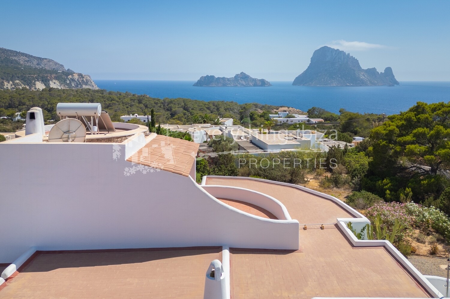 Magnificent Country Villa with Mesmerising Sunset and Es Vedra Views, ref. 1751, for sale in Ibiza by everything ibiza Properties