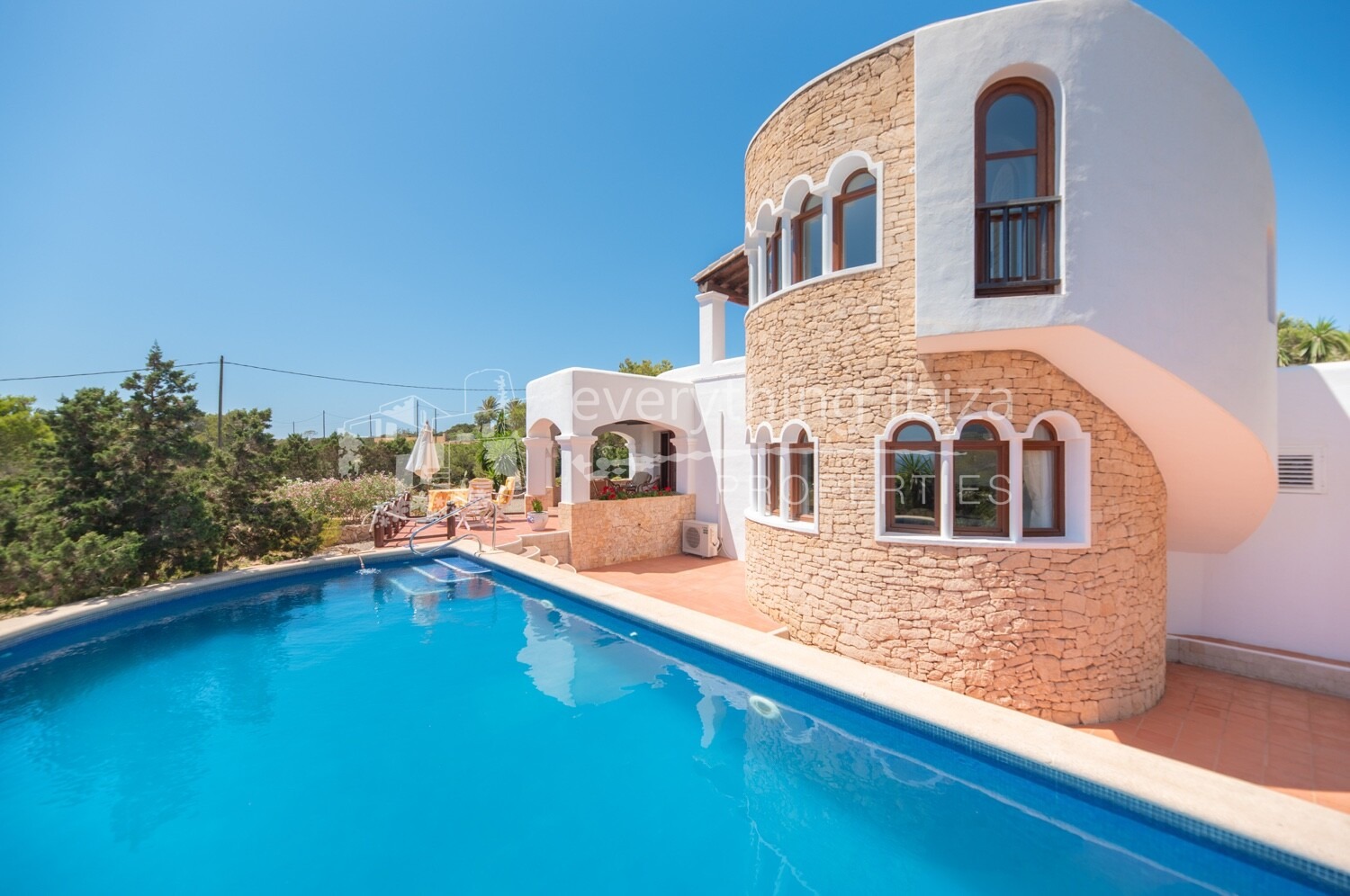 Magnificent Country Villa with Mesmerising Sunset and Es Vedra Views, ref. 1751, for sale in Ibiza by everything ibiza Properties