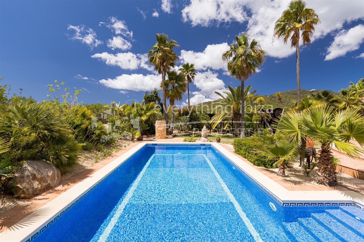 Elegant, Luxury Detached Villa in a Peaceful Rural Setting Close to San Jordi, ref. 1757, for sale in Ibiza by everything ibiza Properties