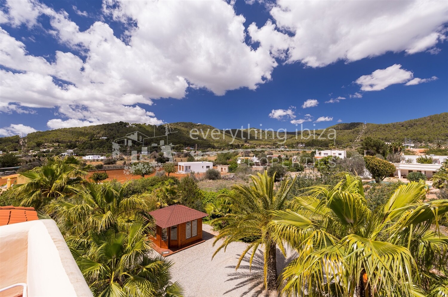 Elegant, Luxury Detached Villa in a Peaceful Rural Setting Close to San Jordi, ref. 1757, for sale in Ibiza by everything ibiza Properties