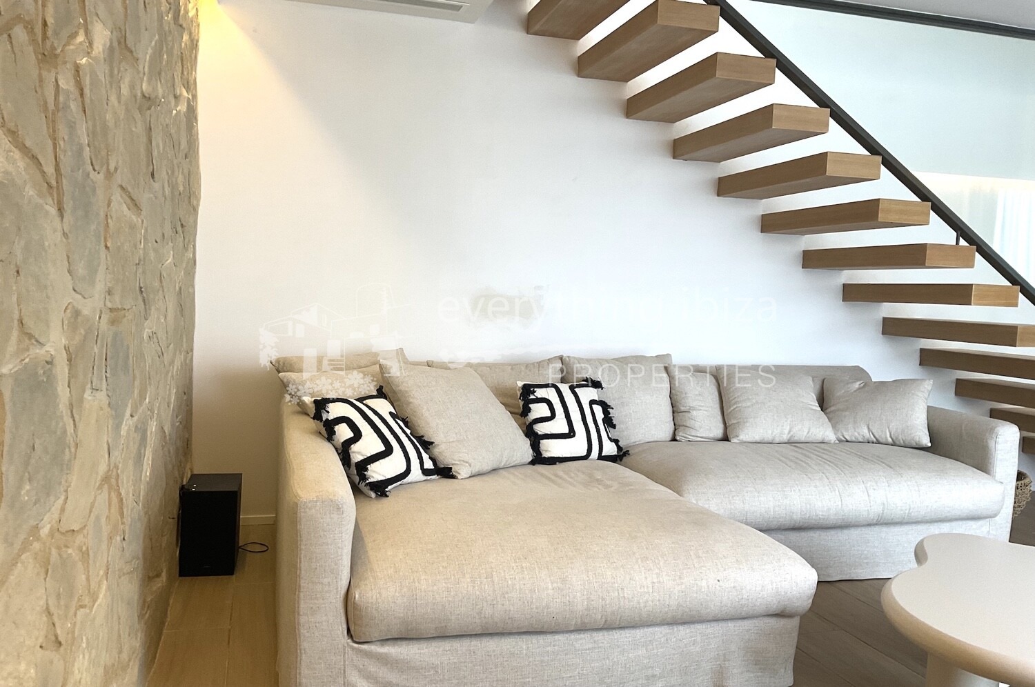 Stunning Chic Penthouse Apartment Close to Jesus Village and Talamanca Beach, ref. 1758, for sale in Ibiza by everything ibiza Properties