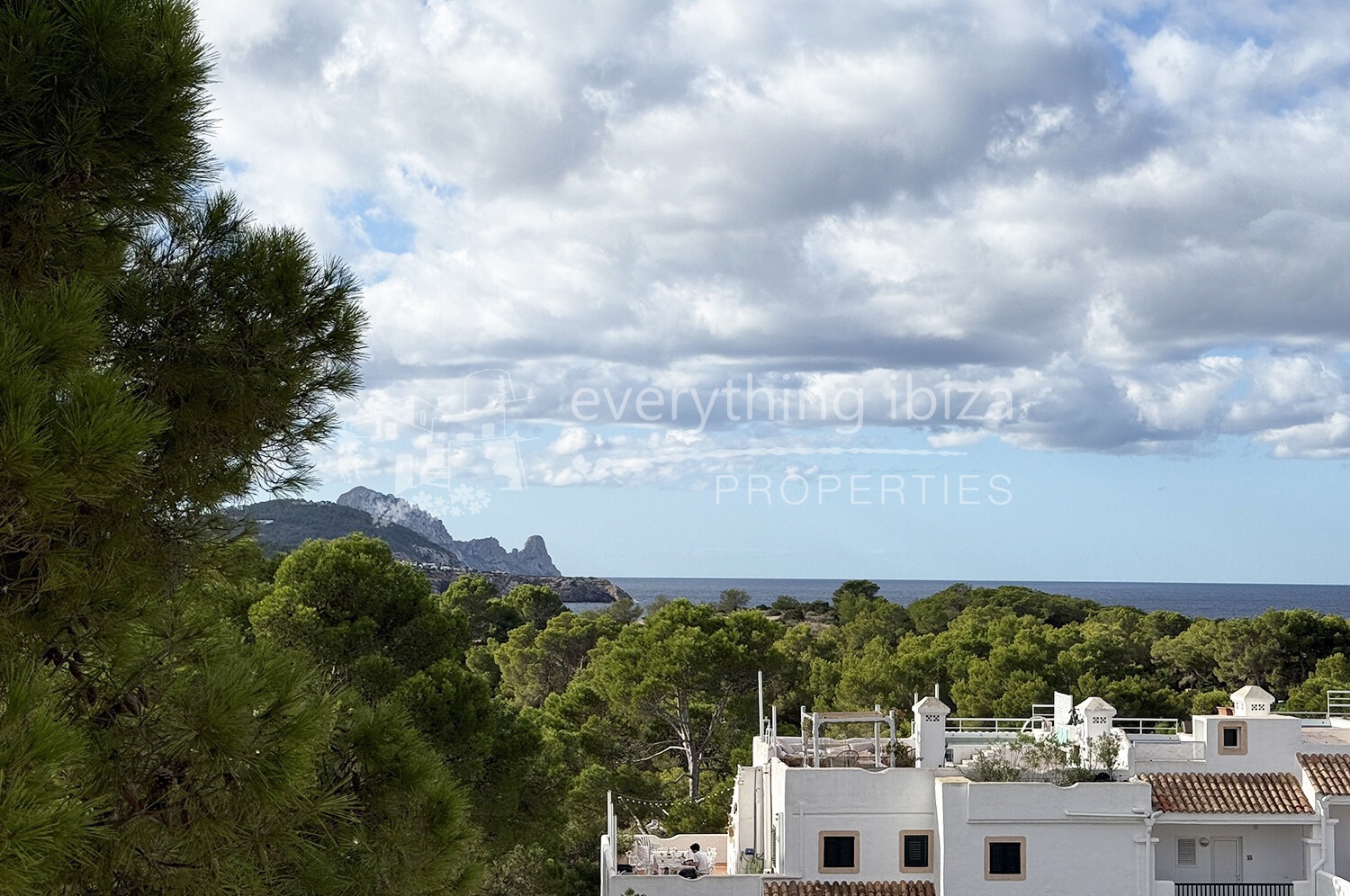 Charming, Homely One Bedroom Apartment Close to the Coastline and Beach, ref. 1759, for sale in Ibiza by everything ibiza Properties