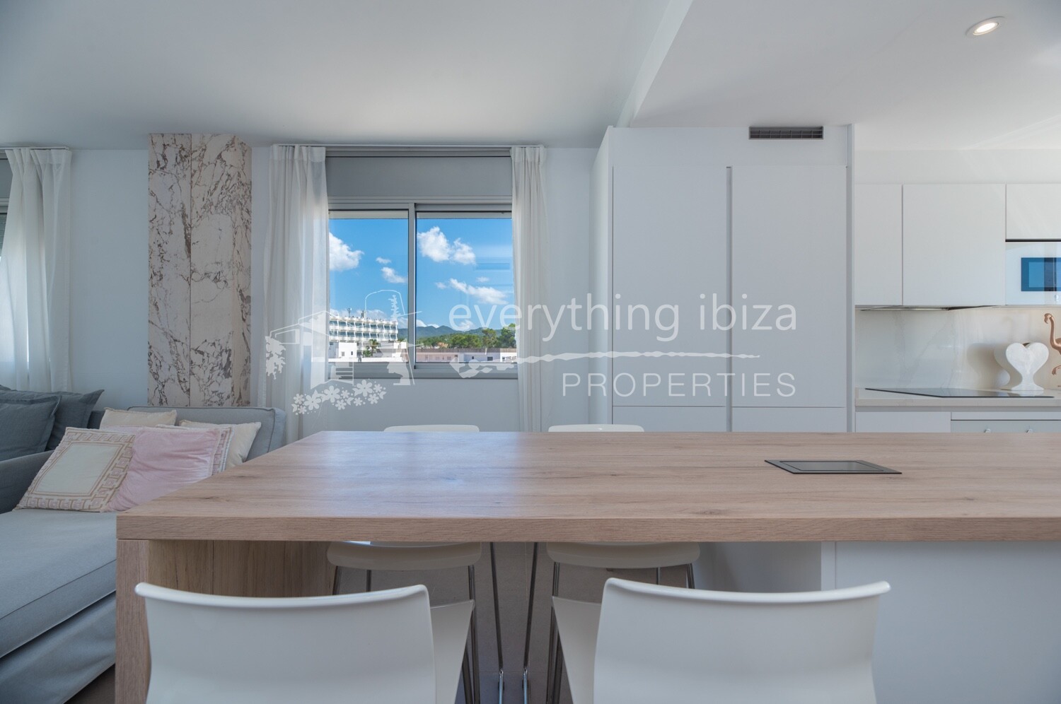 Modern Contemporary Penthouse with Roof Terrace and Super Views, ref. 1760, for sale in Ibiza by everything ibiza Properties