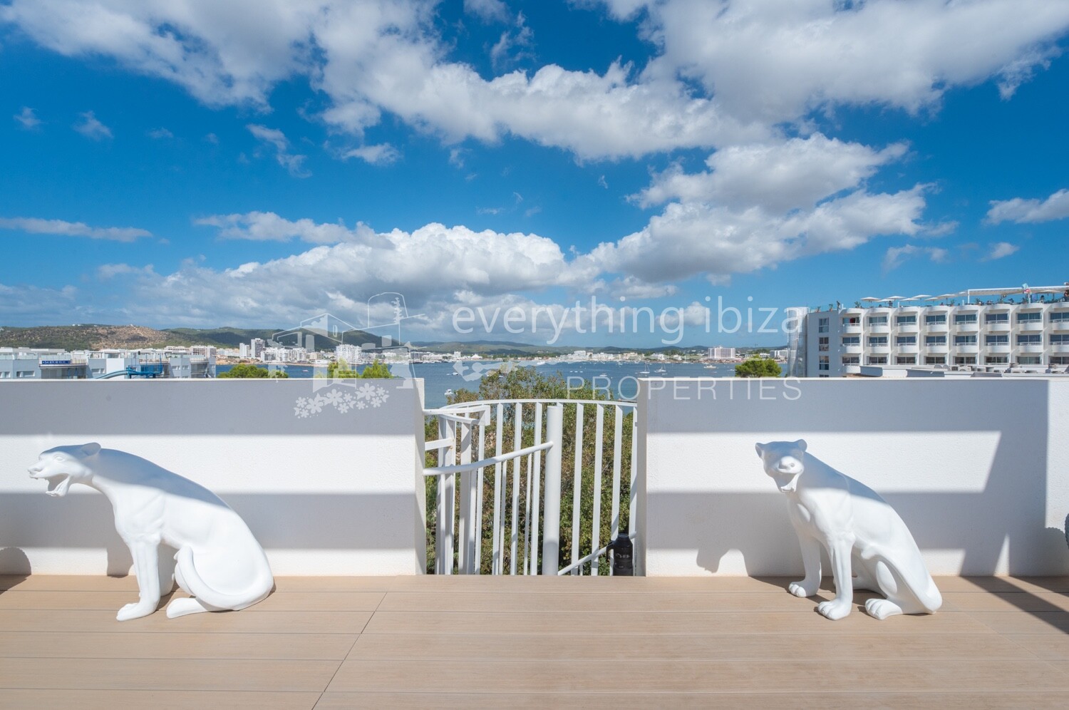 Modern Contemporary Penthouse with Roof Terrace and Super Views, ref. 1760, for sale in Ibiza by everything ibiza Properties