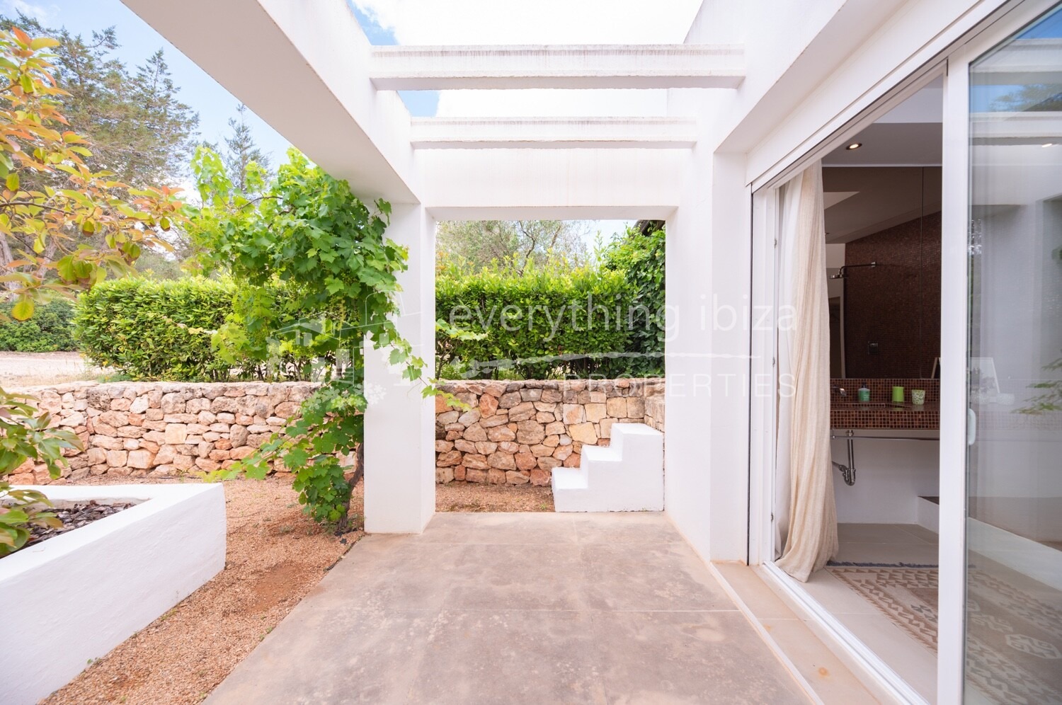 Stunning Ibiza Finca with Heated Pool in the Heart of the Benimussa Valley, ref. 1762, for sale in Ibiza by everything ibiza Properties