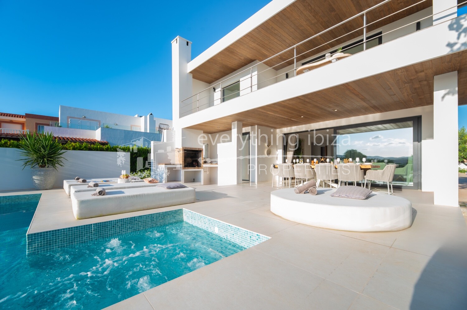 Cosmopolitan Luxury Chic Villa with Private Pool and Tourist Rental License, ref. 1765, for sale in Ibiza by everything ibiza Properties