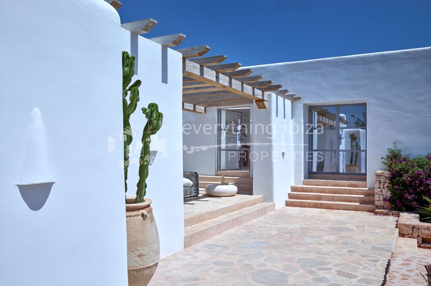 Stylish Luxurious Blakstad Finca on a Large Rural Plot Close to Santa Gertrudis, ref. 1763, for sale in Ibiza by everything ibiza Properties