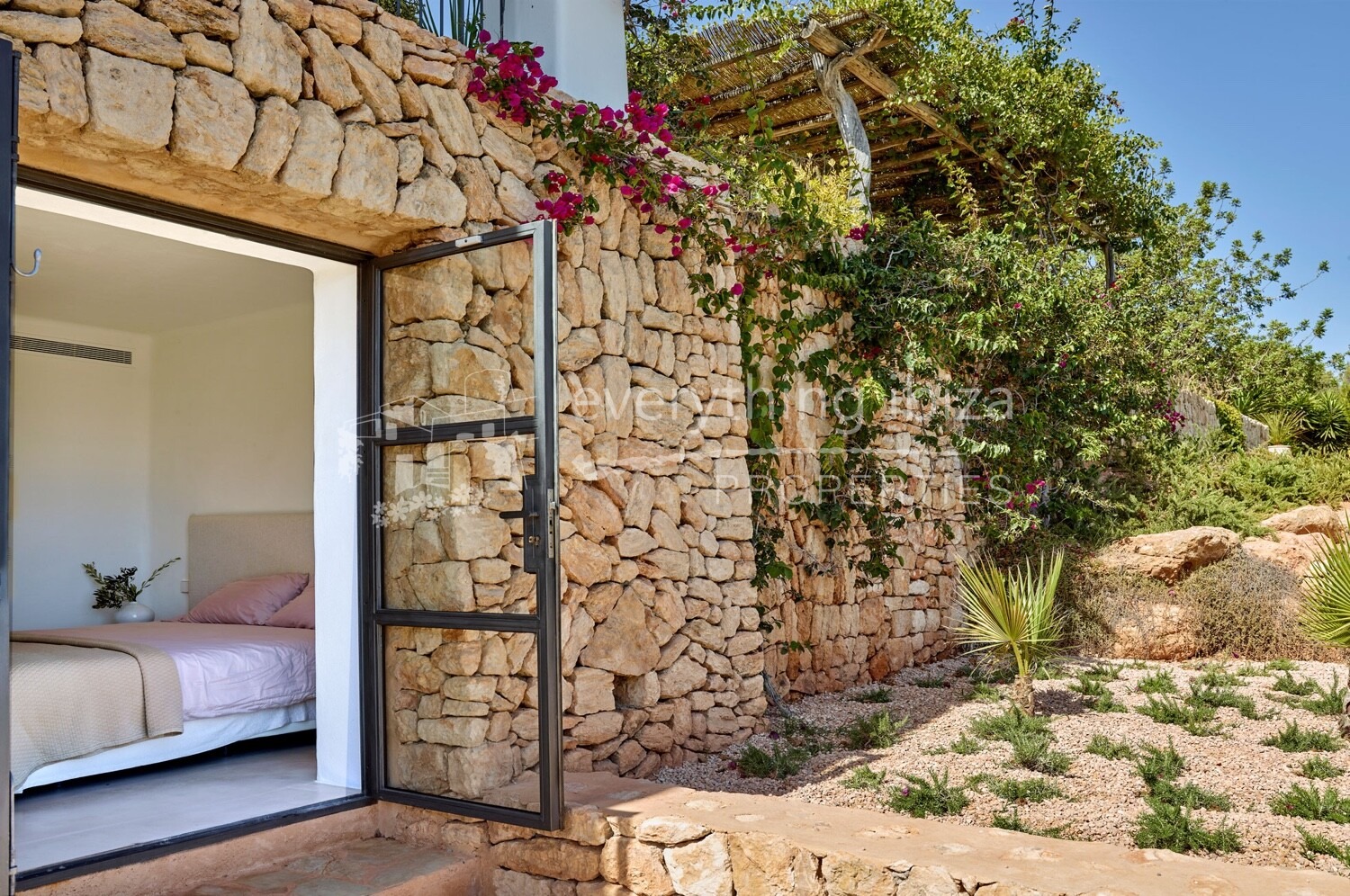 Stylish Luxurious Blakstad Finca on a Large Rural Plot Close to Santa Gertrudis, ref. 1763, for sale in Ibiza by everything ibiza Properties