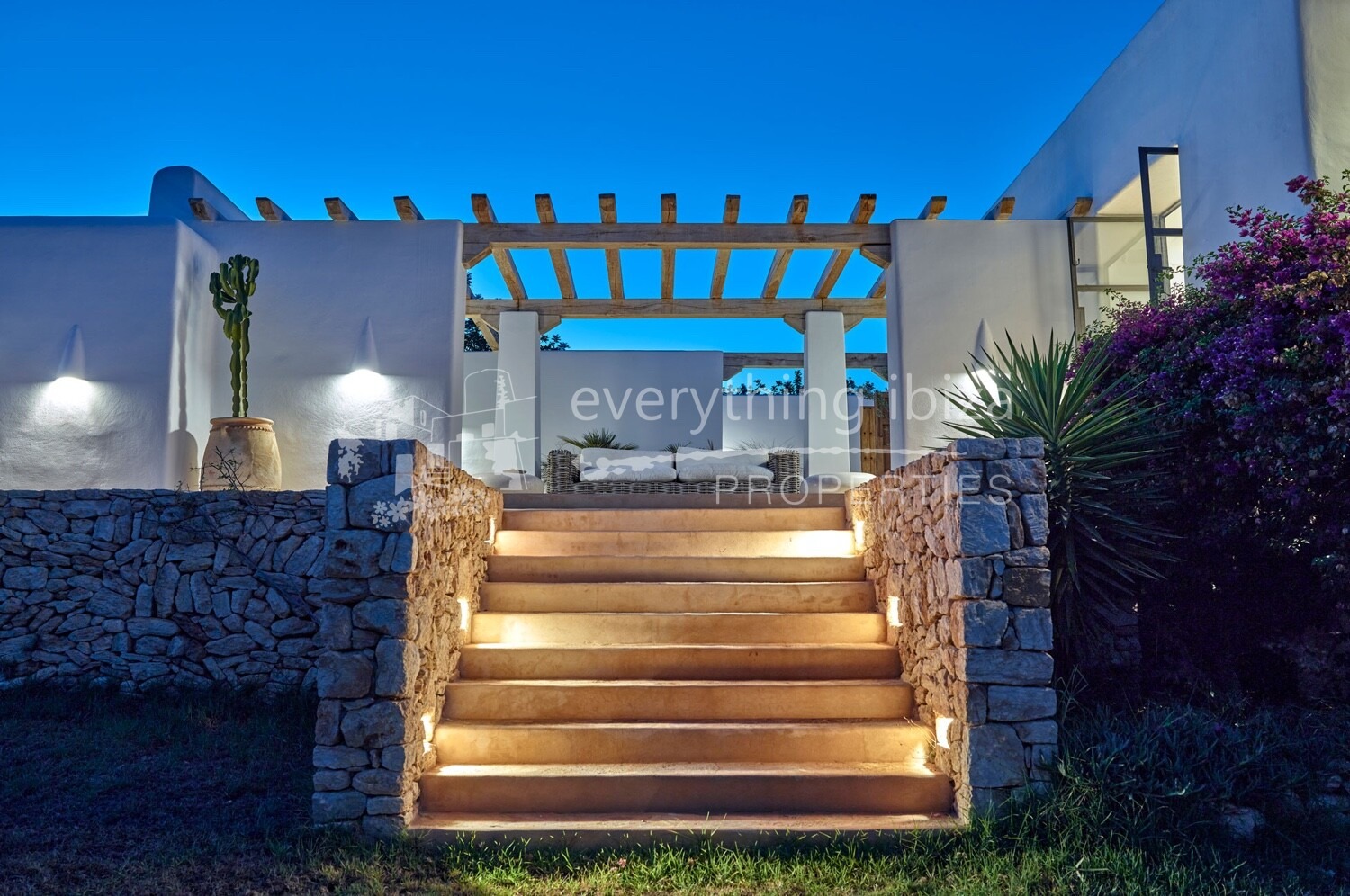 Stylish Luxurious Blakstad Finca on a Large Rural Plot Close to Santa Gertrudis, ref. 1763, for sale in Ibiza by everything ibiza Properties