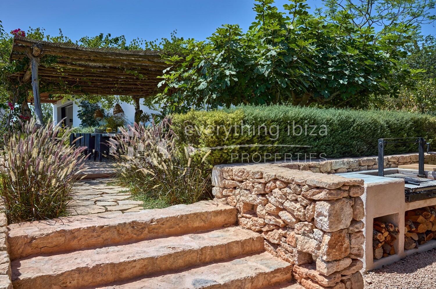 Stylish Luxurious Blakstad Finca on a Large Rural Plot Close to Santa Gertrudis, ref. 1763, for sale in Ibiza by everything ibiza Properties