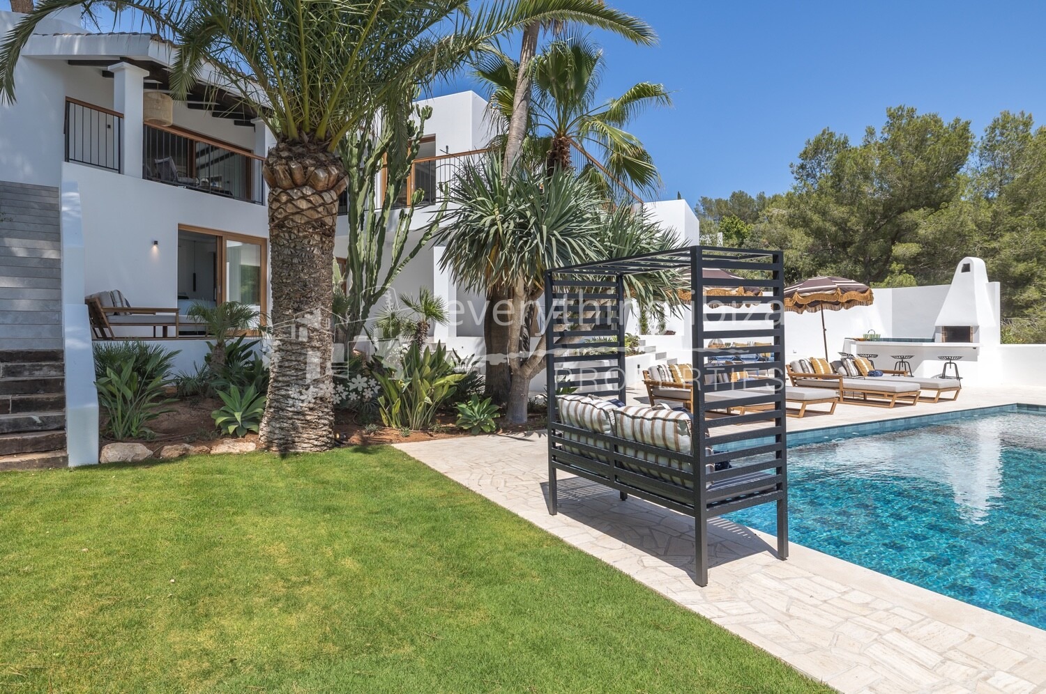 Beautiful Cosmopolitan Villa with Stunning Infinity Pool and Panoramic Views, ref. 1769, for sale in Ibiza by everything ibiza Properties