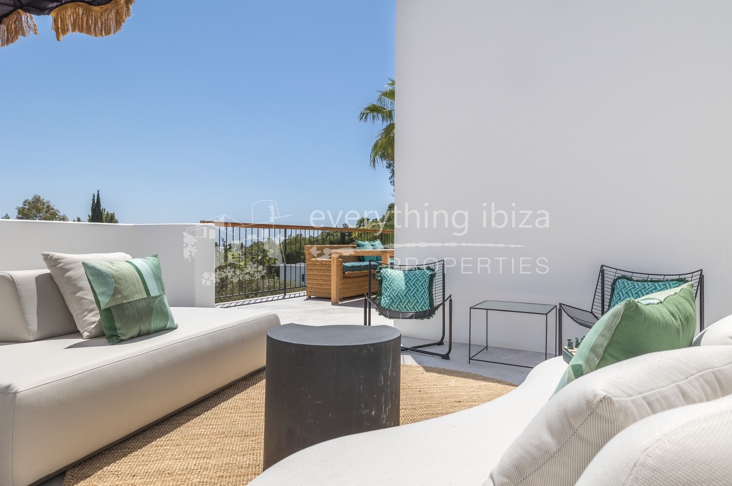 Beautiful Cosmopolitan Villa with Stunning Infinity Pool and Panoramic Views, ref. 1769, for sale in Ibiza by everything ibiza Properties