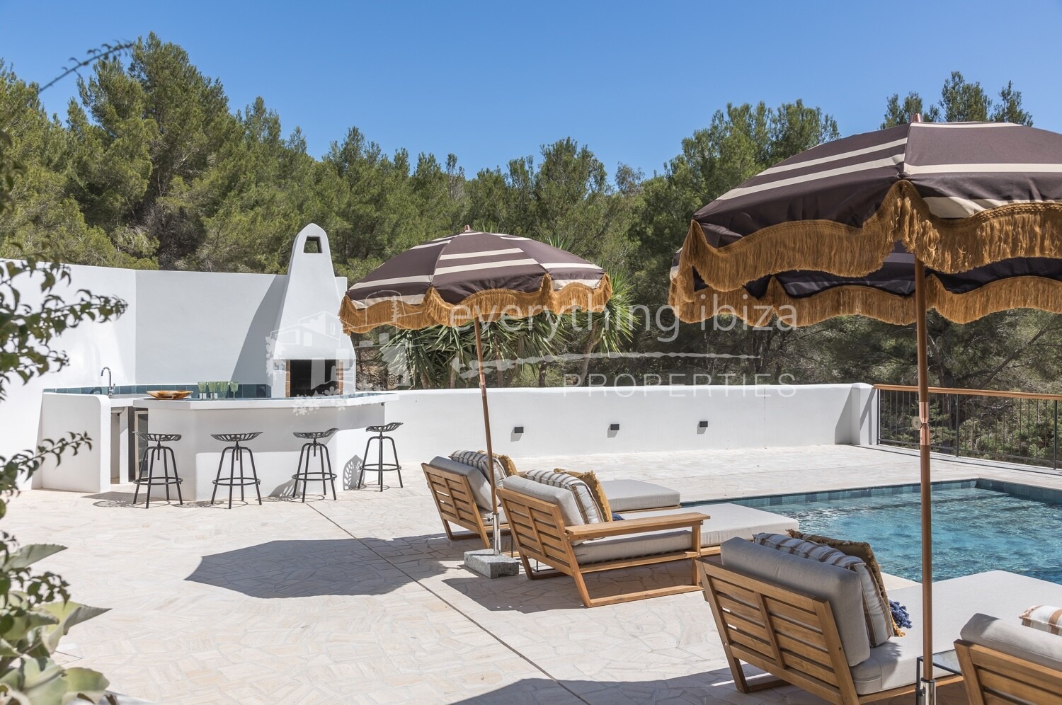 Beautiful Cosmopolitan Villa with Stunning Infinity Pool and Panoramic Views, ref. 1769, for sale in Ibiza by everything ibiza Properties